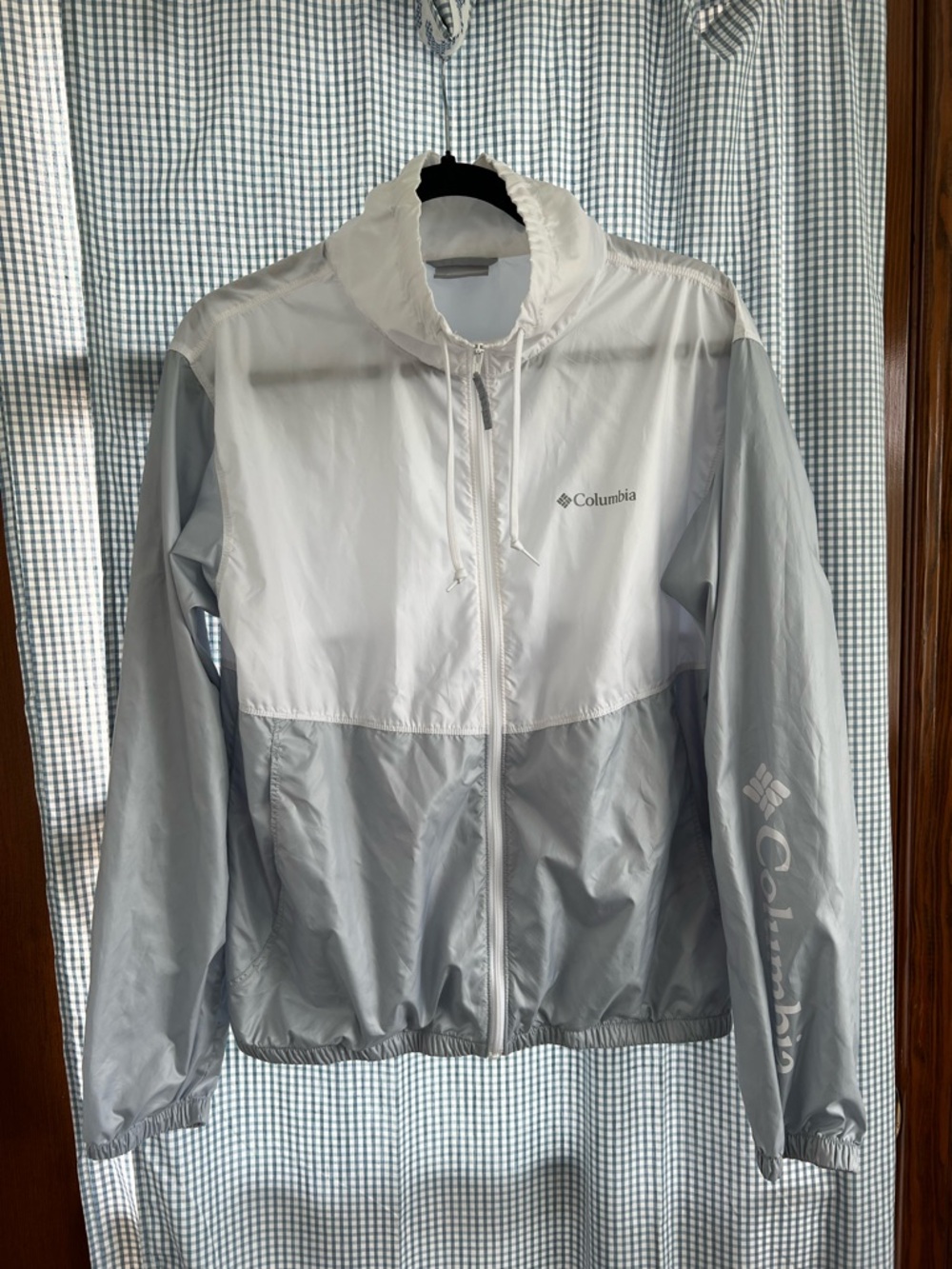Columbia Women's White & Light Gray Packable Windbreaker Jacket